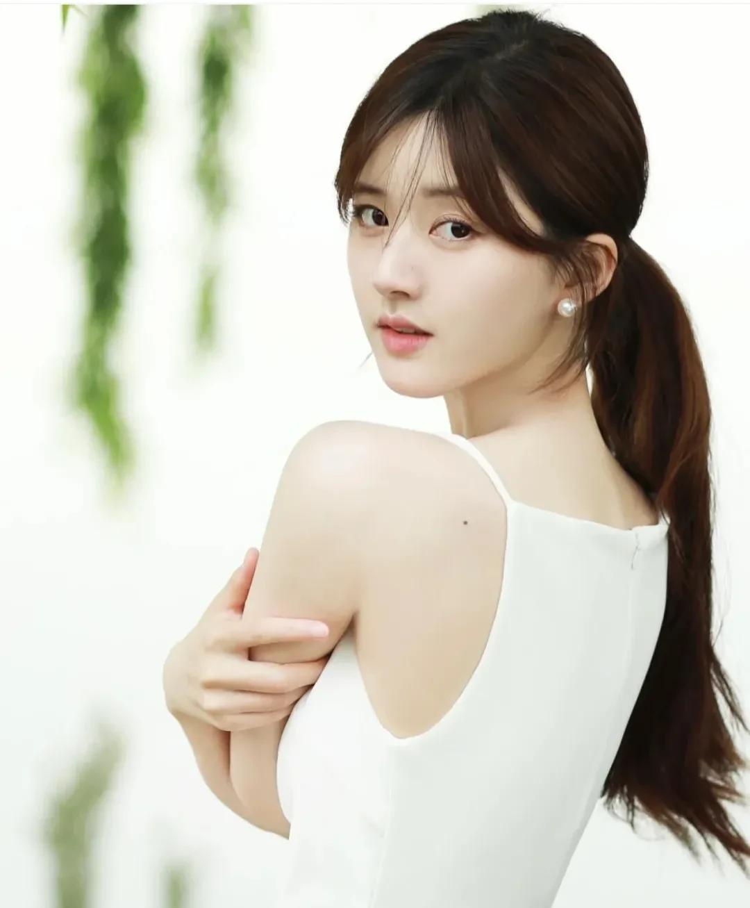 粉色 这才是30岁之后女人该有的样子，不盲目跟风大牌，也能精致护肤