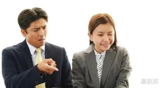 |职场经验：在碰到这3件事时，聪明人会选择“装傻”！