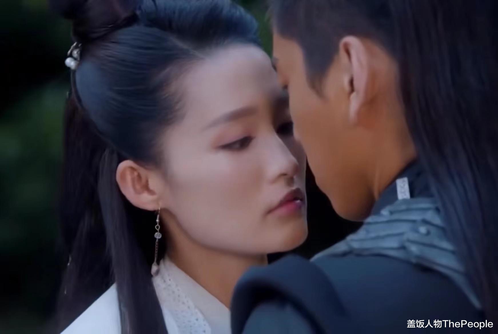 金晨|同样是演亲密戏，把杨幂金晨和李小冉放在一起对比，差距就出来了