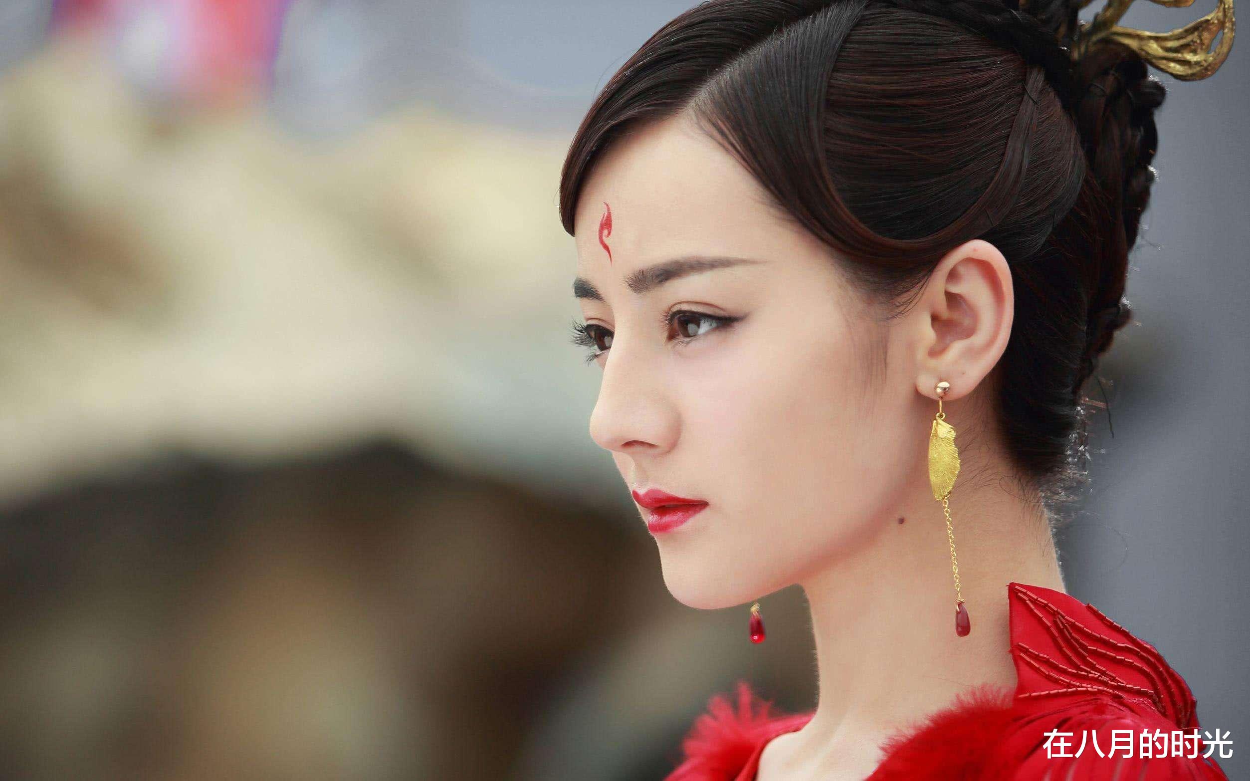 王艺瑾|从爱豆变演员有杨超越的案例,王艺瑾能否驾驭演员这个行业?