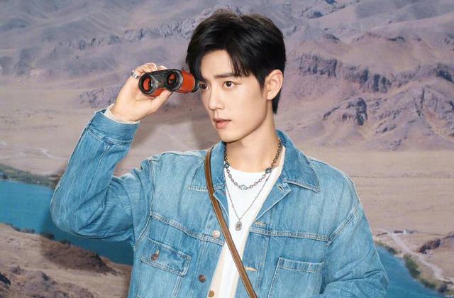 街拍|2022剧集热度TOP10榜揭晓，肖战作品位居榜二，峰值破9000