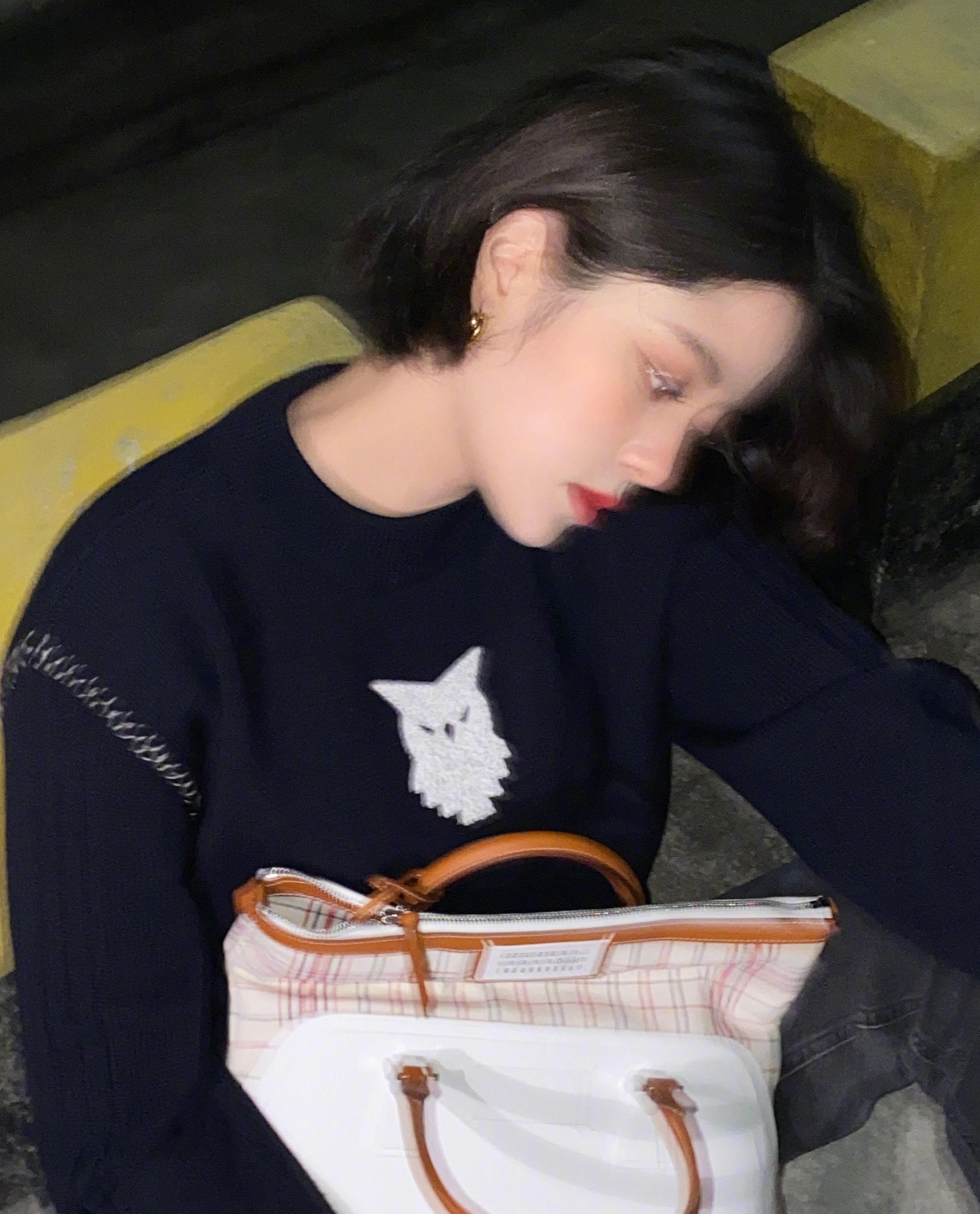 欧阳娜娜|欧阳娜娜剪短发后颜值开挂了！分享新角色下班日常，少女感十足