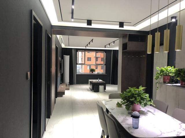 现代风新房装修毕业,装修成本花了30万,亲戚都说我傻,白花钱