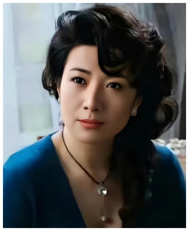 王静|演员王静:长得漂亮戏也好,为人低调不张扬,59岁婚姻却成迷