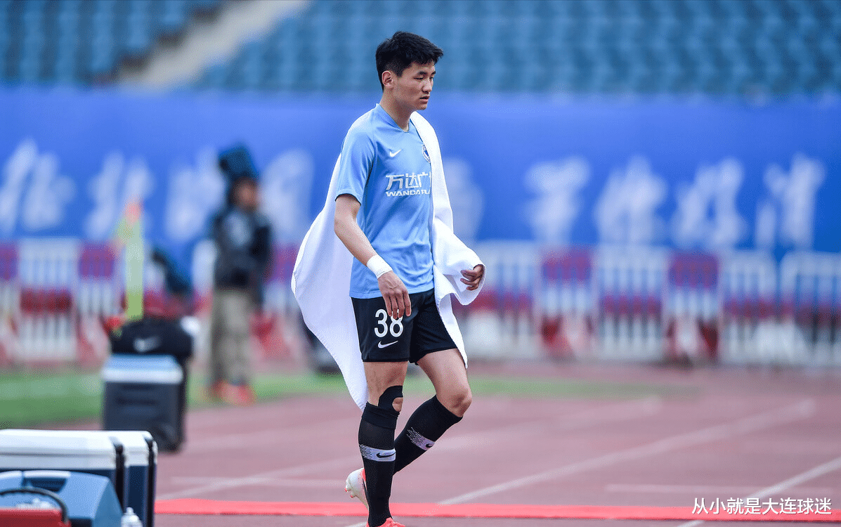 大连|新赛季即将开始，大连读行队开启队史首笔引援，两名球员已注册