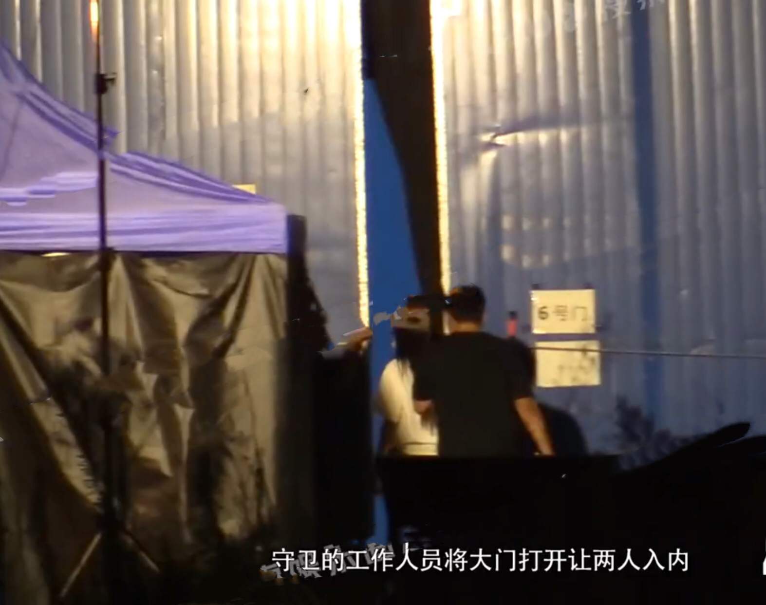 潘粤明|潘粤明绯闻女友探班!女方高颜值美腿瞩目,被曝恋爱同居已4年