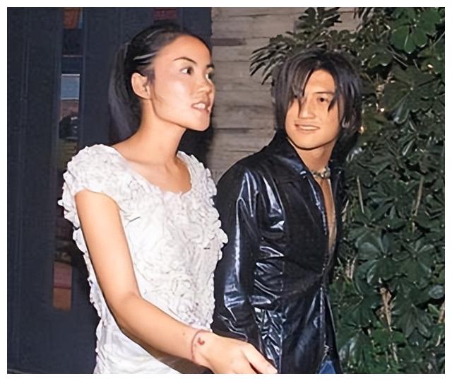 王菲|王菲：离过两次婚，情归谢霆锋，53岁的她终获幸福