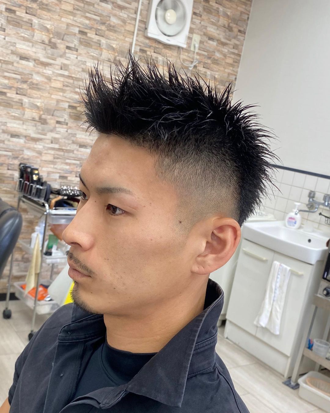 丝袜 今秋换发型，就选这4种，想不帅都难