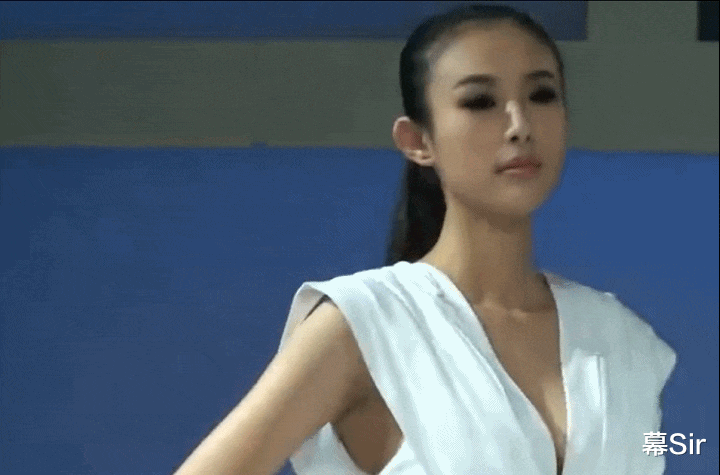 翟凌|翟凌：被前任一渣再渣，私密照两次被外泄，看男人的眼光太差了