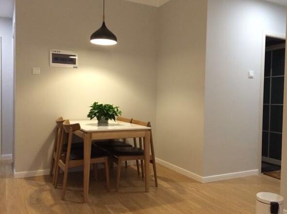 没钱装修不吊顶也不做电视墙,12w搞定全房,30年都不过时!