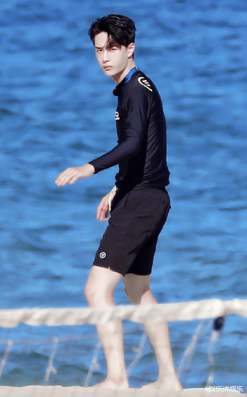 王一博|王一博健身房私照曝光，健身效果显著，粉丝：果真有个军人的样子！