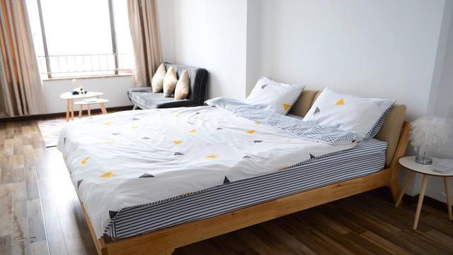 小卧室装修最容易陷入5个误区,房间凌乱不堪,天天抱怨空间不够