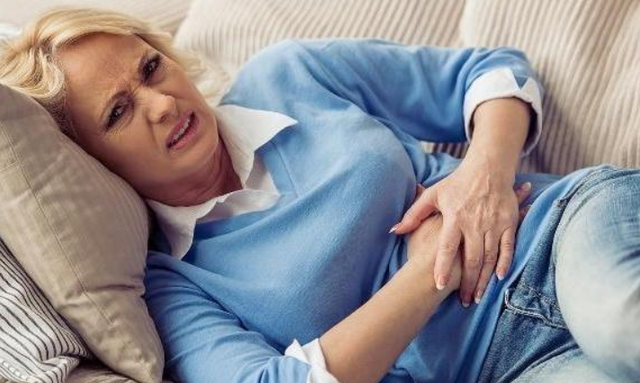 绝经|月经快“枯竭”时,身体或会“通风报信”,提醒:6个表现别忽视