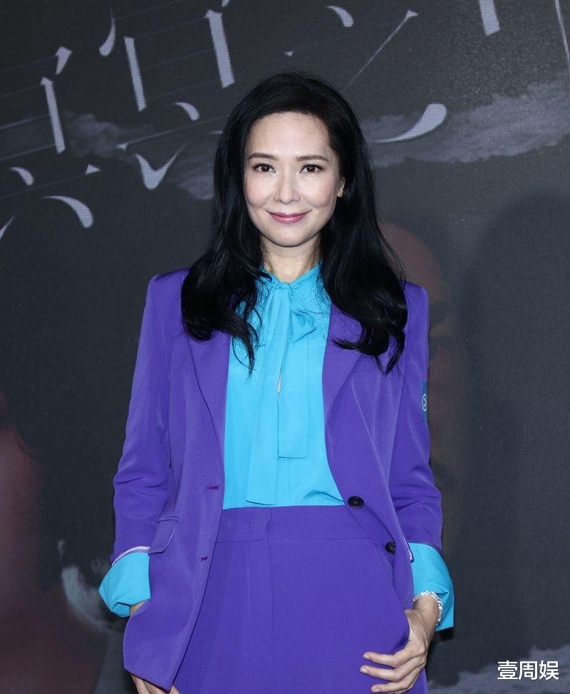 郭羡妮|郭羡妮跟刘心悠罕见同台，气质是装不出来的，两人差距太大了！