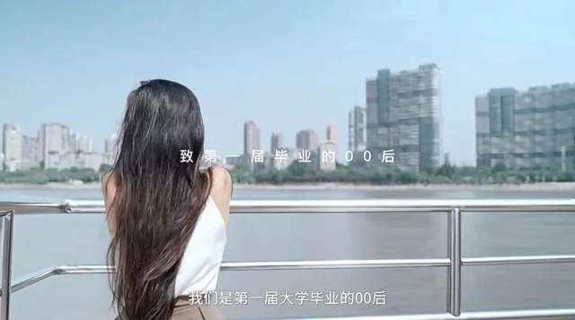 00后|在微博,见证丧燃00后的赛博成人礼