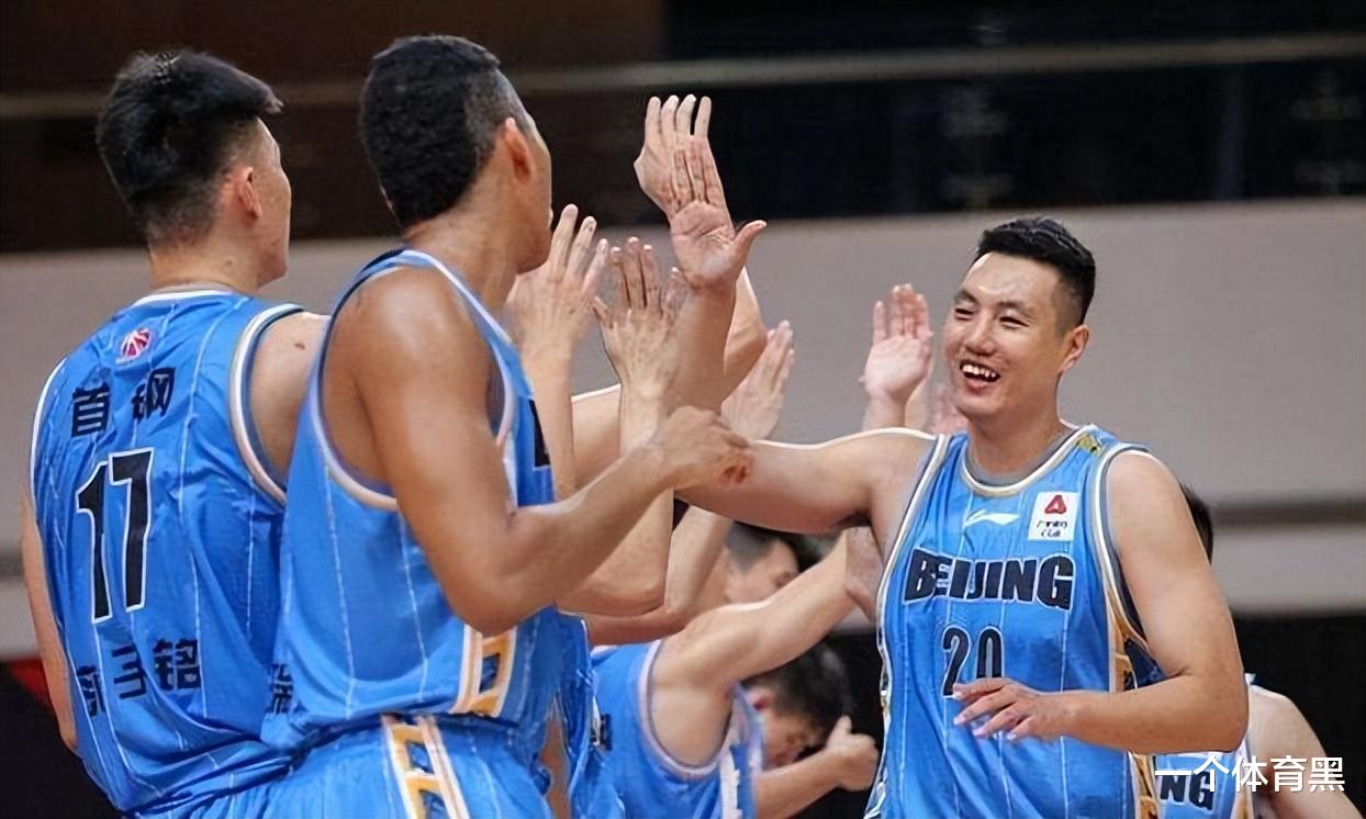 翟晓川|不愧是你！翟晓川再度上演空篮不进，充当琼斯绝杀背景板