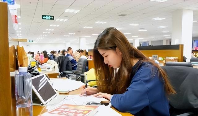 考研|从学校毕业之后必须要去考研吗?其实这4个专业不考研也没影响