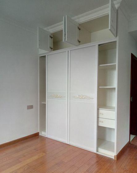 全包18万装修的新房，一看电视墙差点崩溃了，大家说这像什么？