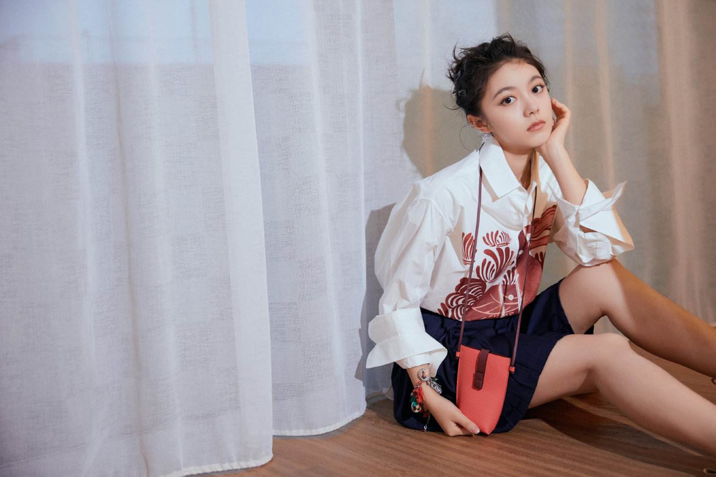 杨幂|贤妻女星被群嘲？函数很不爽鸟姐？赵今麦是开端剧组专用模特吧！