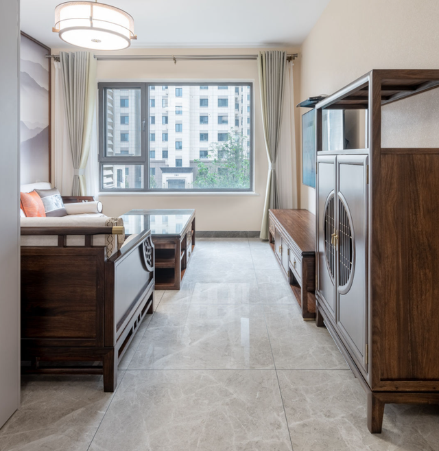 将三居室,爆改成父母钟爱的一居室,处处彰显中式的美