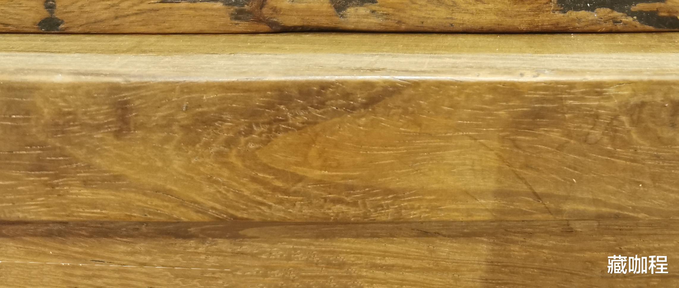 |够大够老够典型，黄花梨木也有锯齿纹理