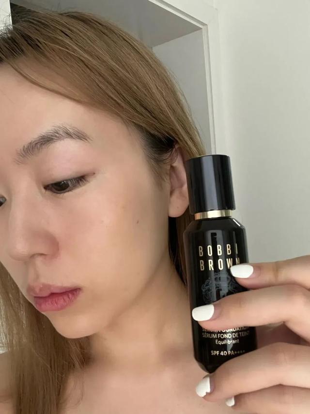 医美 海报试用 | 新升级的「虫草粉底」在“养肤”路上越走越光彩了？