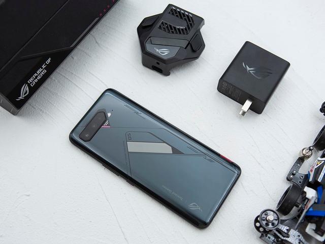 电池|6000mAh旗舰“独挑大梁”，16+256G降500后，国人表示喜欢