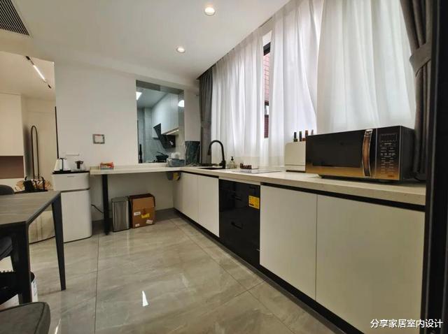 一家三口的新房,花35W装修现代简约风格,坚持电视墙不做造型!