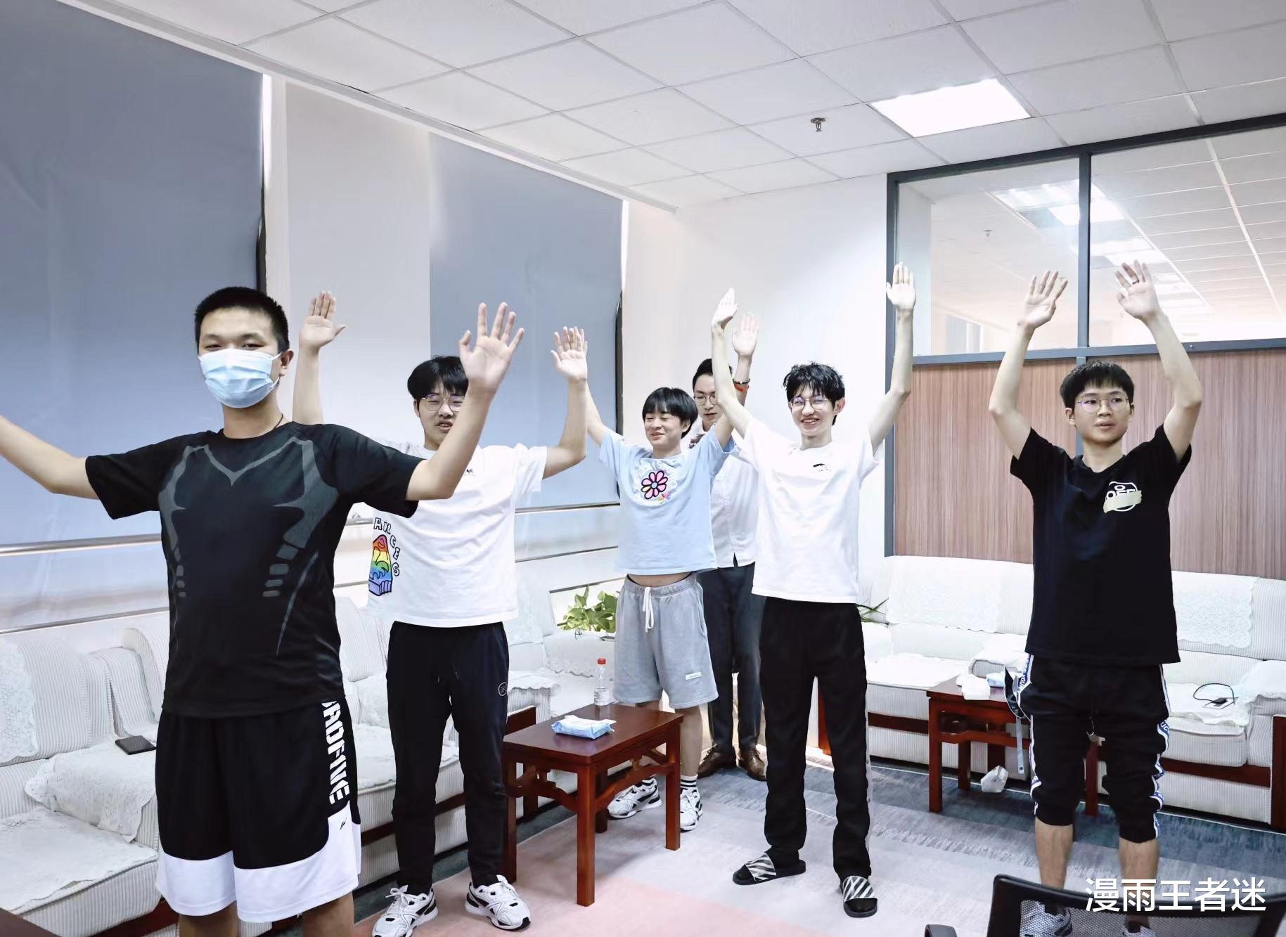 vg战队|AG要俯冲B组，争当“吉祥大宝”？训练赛惨败WB、VG，新赛季堪忧！