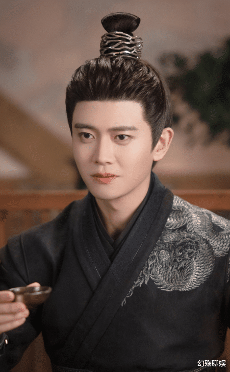 肖战|8位最有共情力角色：肖战层次分明，任嘉伦靠借位拍吻戏看哭观众