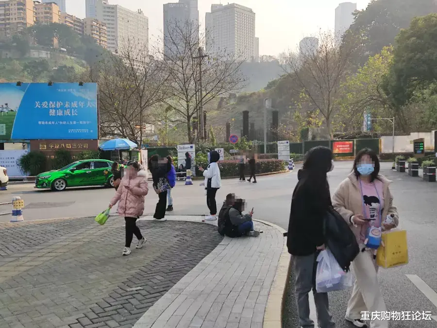 娱乐圈|追星也疯狂？原来全重庆zui接近娱乐圈的地方就在这里！