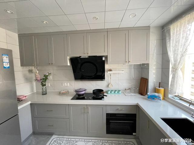 看她家刚乔迁入住的新房，效果很漂亮，以后装修了很值得参考！