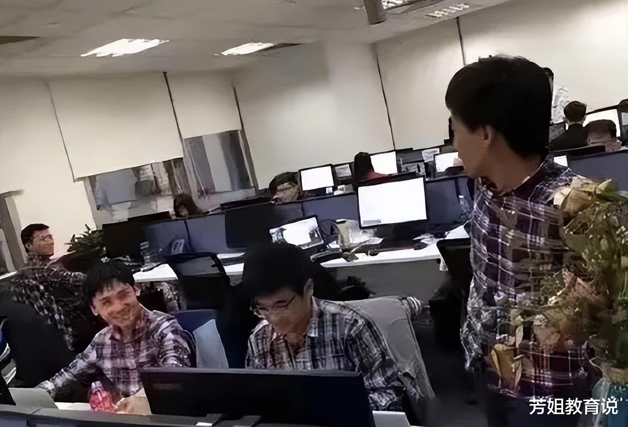 海尔|程序员的八年工资变动，令网友羡慕不已：你一个月顶我一年工资