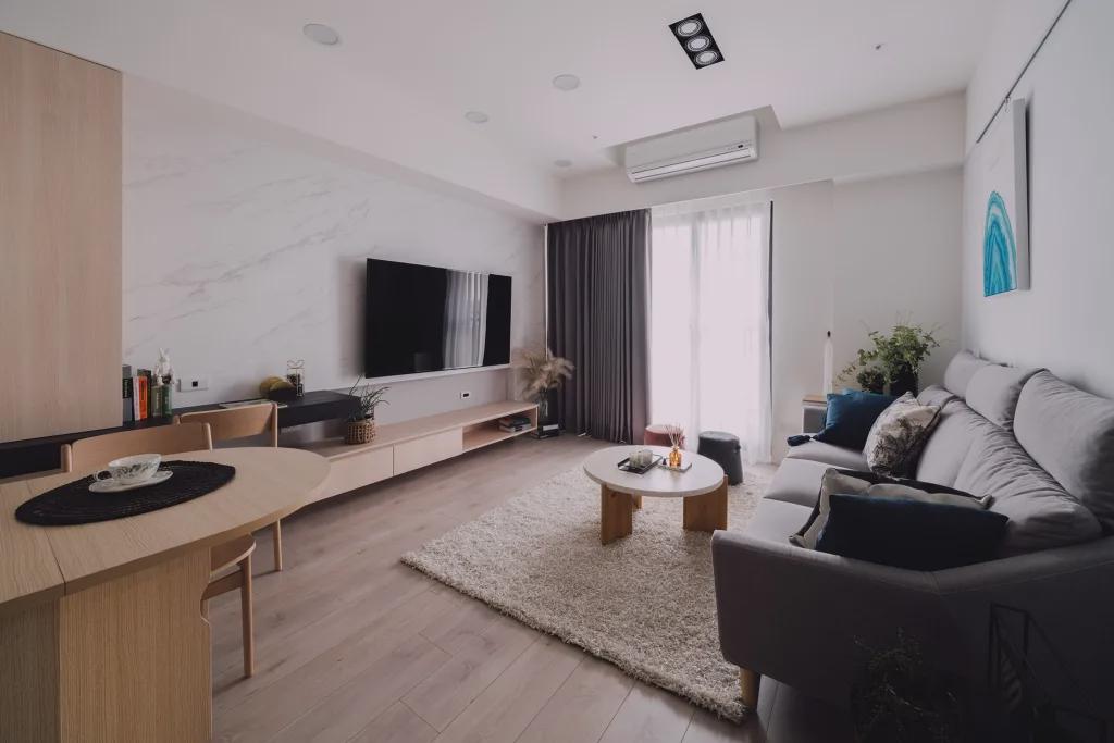 面积不算大,89平左右,耗时半年左右,装成了现在的样子