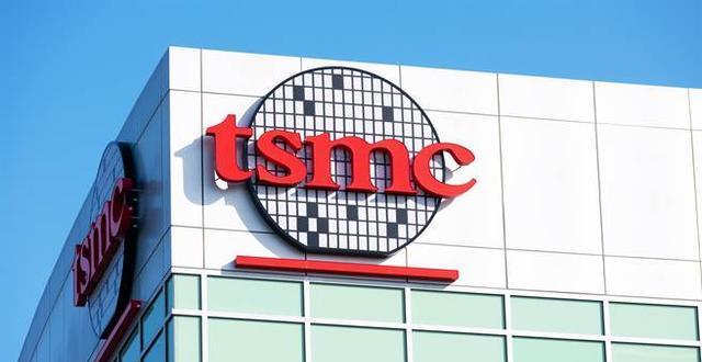 台积电|台积电的EUV光刻机暂停使用:深谋远虑的张忠谋终究是漏算了一筹