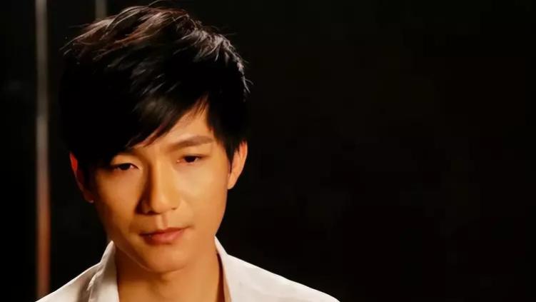 陈楚生|陈楚生：害湖南卫视颜面扫地，遭索赔227亿违约金，如今怎样了？