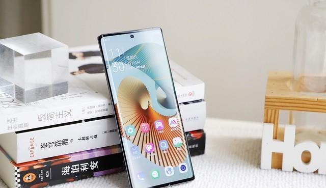 中兴|国产4nm“新机皇”诞生，首搭20G高运存、120W快充