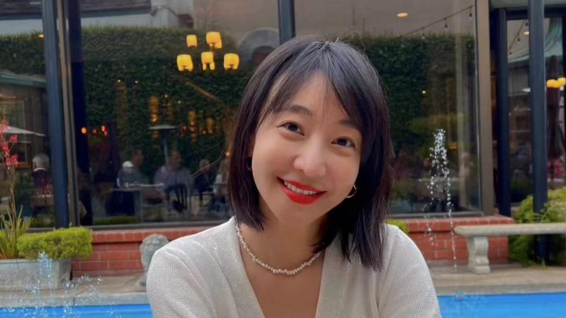 姜尘|34岁演员定居美国生活滋润，过节晒一桌茅台，和友聚餐喝3万红酒