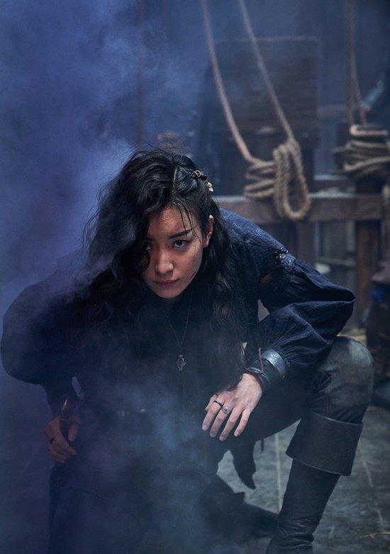 韩孝周|为拍《海盗》,女神韩孝周苦练武艺,零下下水拍摄发上水珠成冰!