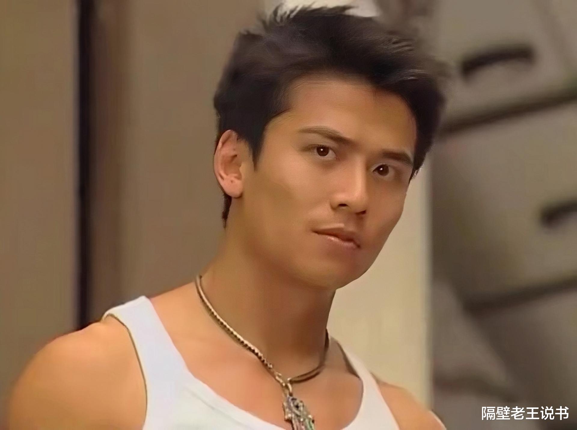 |年过50岁仍想生小孩！香港知名男星被曝与内地女友低调结婚！