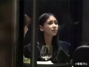 张柏芝|人前惊艳,人后失态,这7名女星抽烟遭狗仔曝光,一目了然