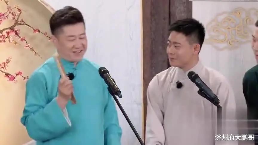 张鹤伦|德云社张鹤伦酒醉找不到家,张云雷郎鹤焱躺枪,网友:酒蒙伦!