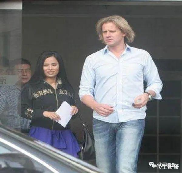 韦唯|著名歌手韦唯：与付笛生分手，远嫁国外却惨遭家暴，如今怎么样了？