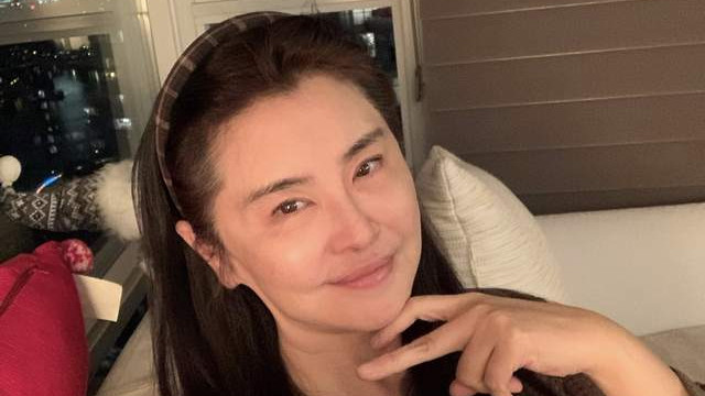 王祖贤|群星海外过年！王祖贤素颜苍老变化大，林青霞与金星法国豪宅聚会