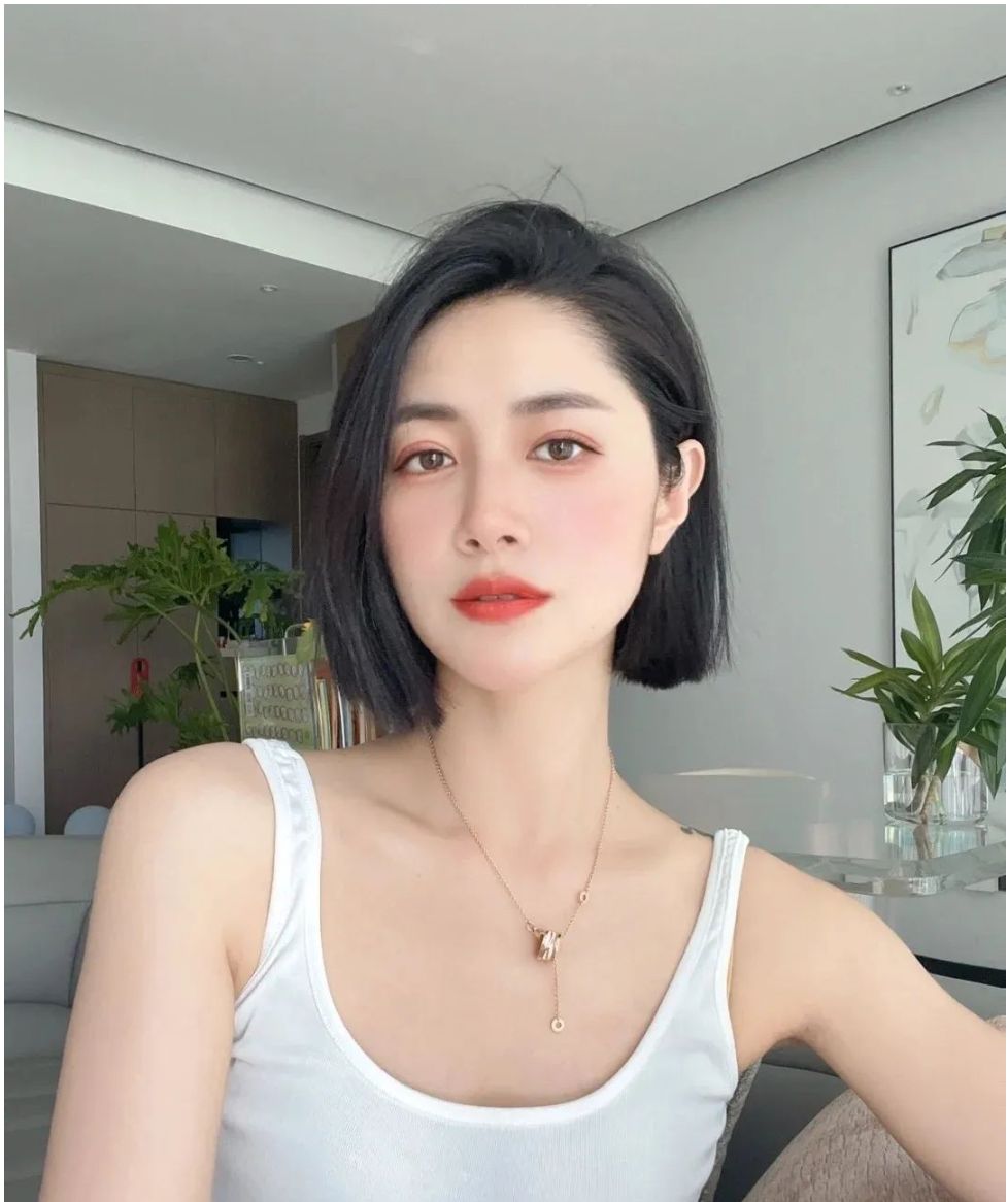 发型 最火发型15款，不管长短都时尚，看完很想试一试