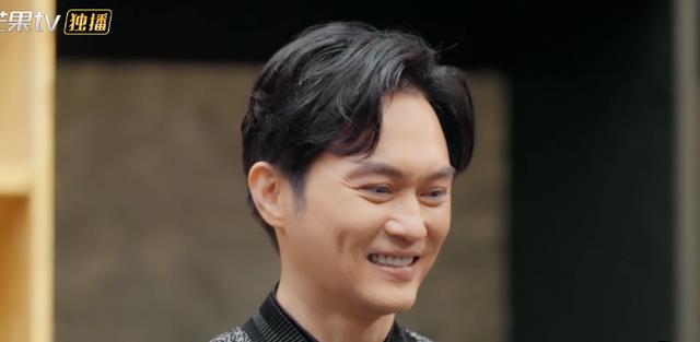 张智霖|刘惜君求签名,张智霖不知所措,已婚男人的自我修养太好笑