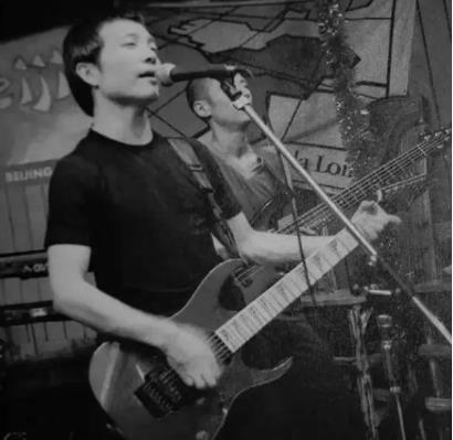 喧闹城市中的隐者，低调的音乐巨星许巍