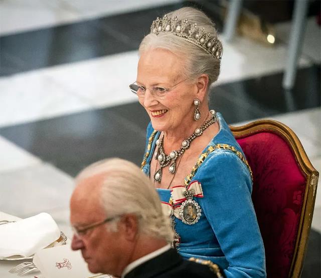 丹麦|王子和公主头衔争议爆发以来,丹麦女王将首次与两个儿子会面!