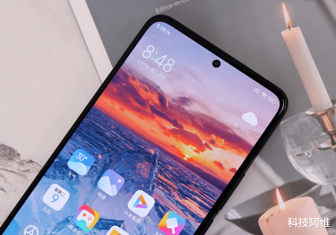 雷军|雷军“不讲武德”，骁龙8+旗舰突降2899元，12GB+512GB+一亿像素