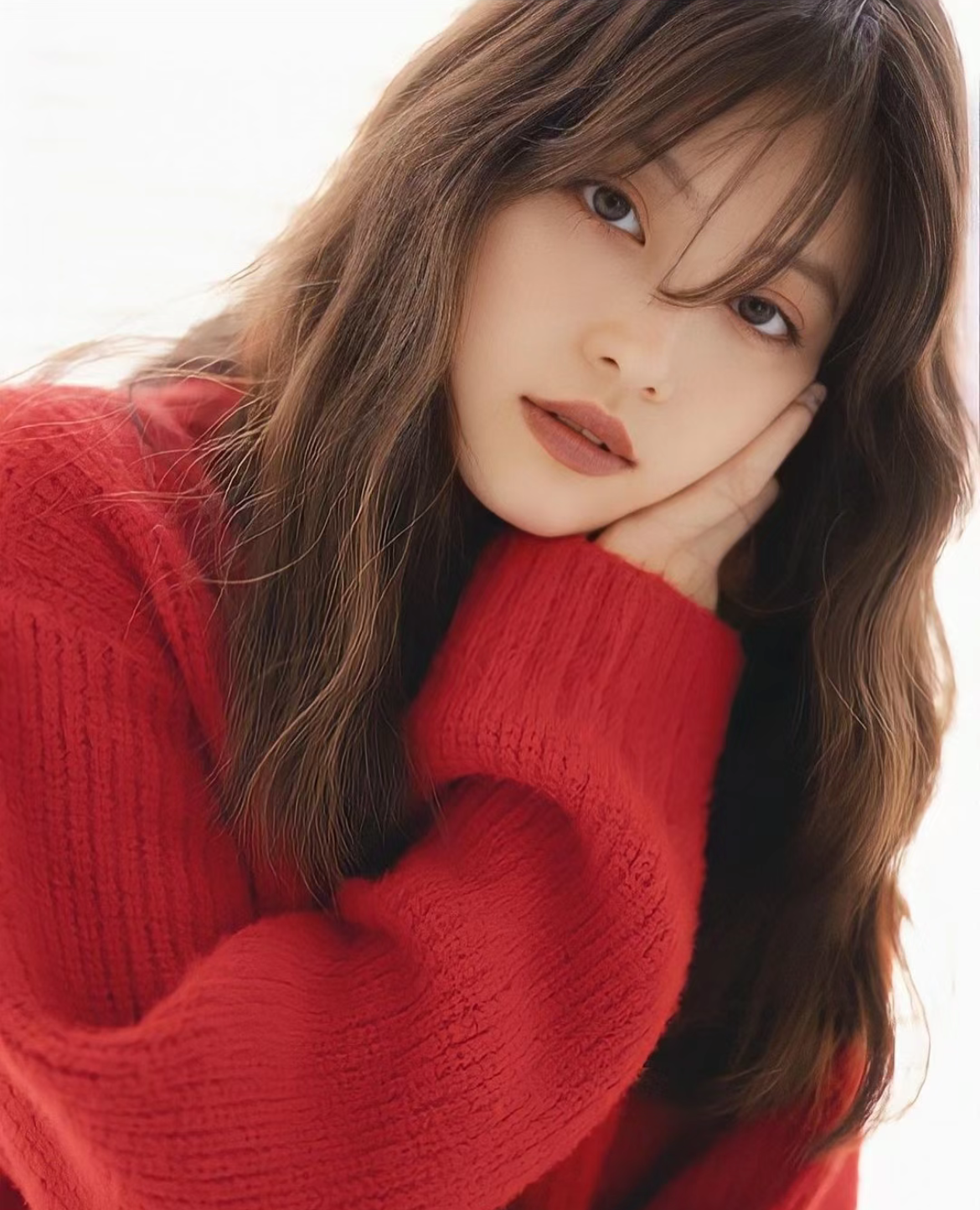 流行 年底别再染黄头发了,俗气!2023年流行这3种“时尚色”,真洋气